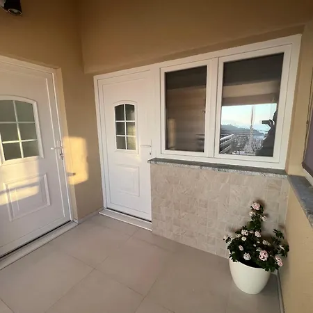 Iskra ماكارسكا